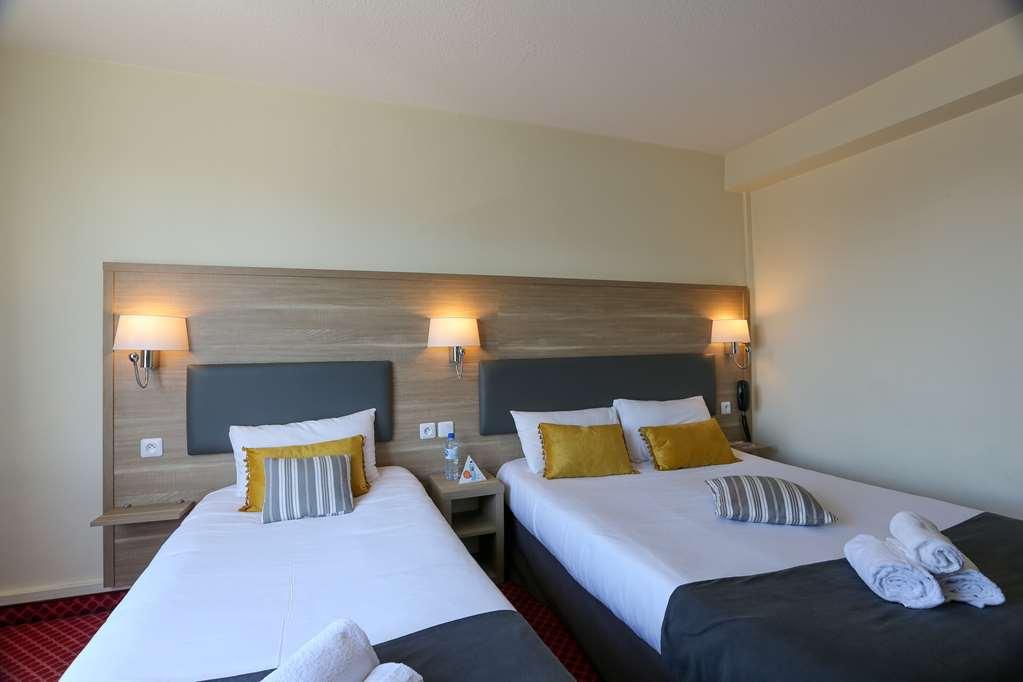 Brit Hotel Bleu Nuit Saintes Phòng bức ảnh