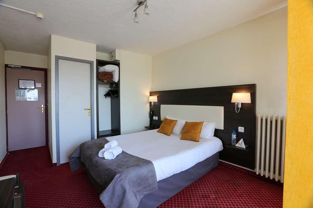 Brit Hotel Bleu Nuit Saintes Phòng bức ảnh