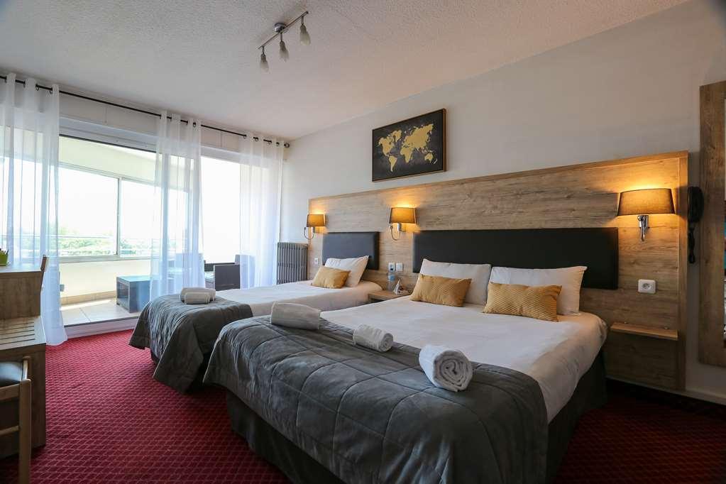 Brit Hotel Bleu Nuit Saintes Phòng bức ảnh