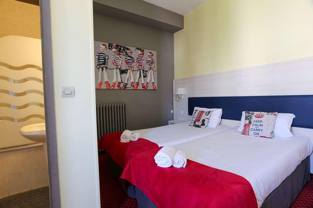 Brit Hotel Bleu Nuit Saintes Phòng bức ảnh
