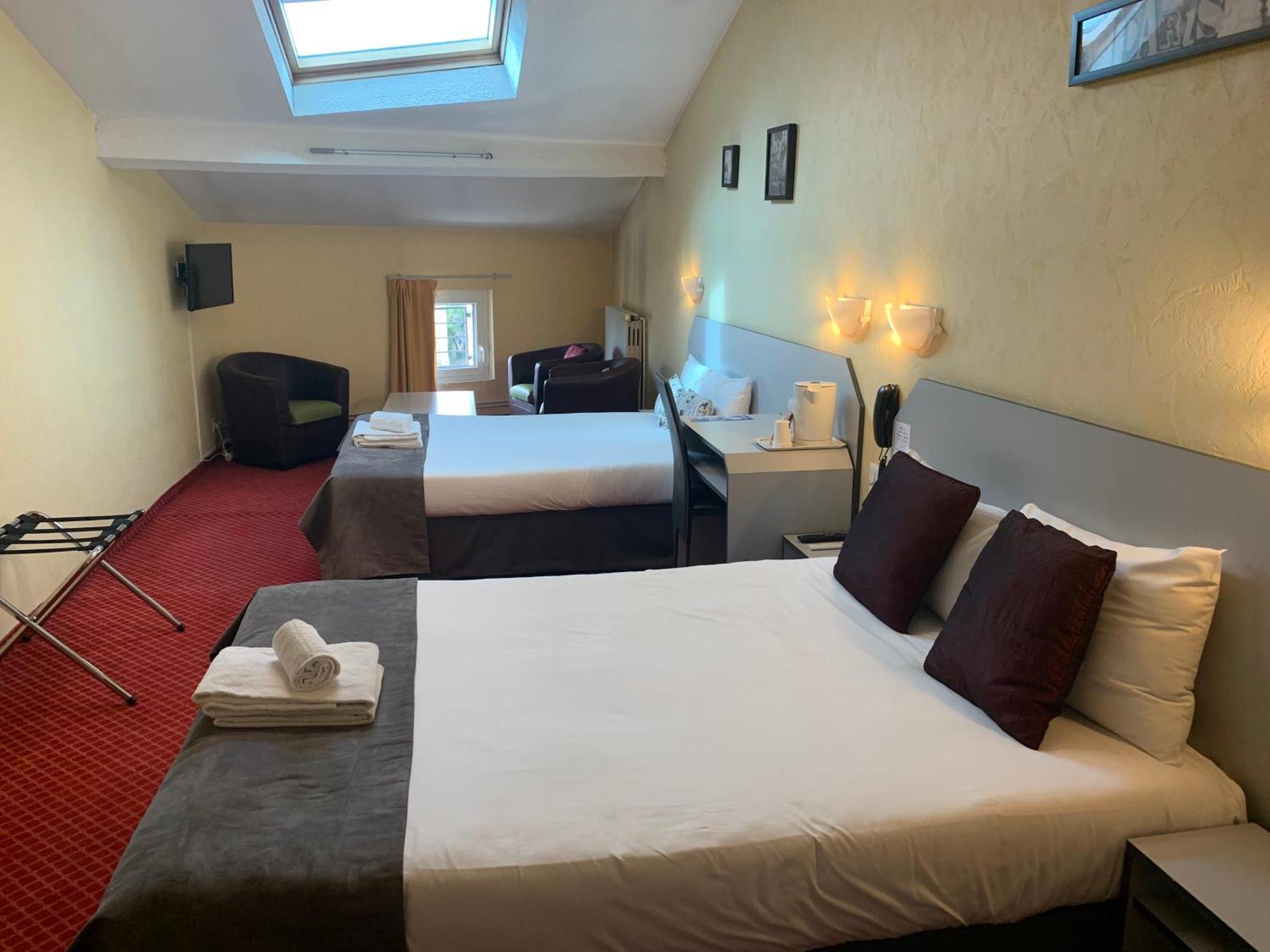 Brit Hotel Bleu Nuit Saintes Ngoại thất bức ảnh
