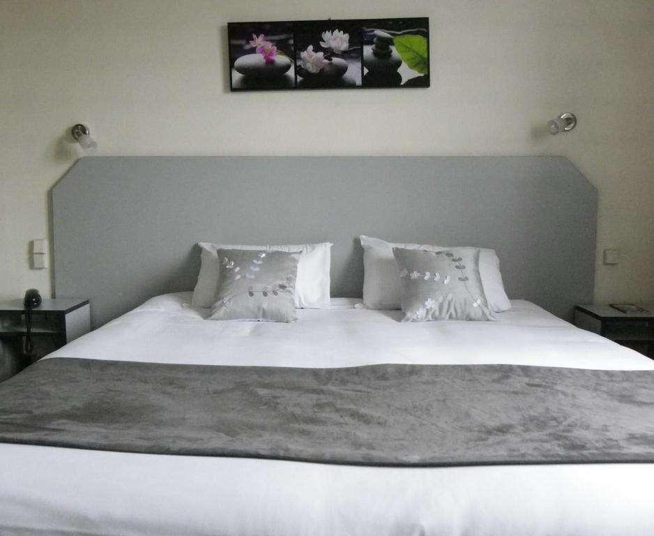 Brit Hotel Bleu Nuit Saintes Phòng bức ảnh